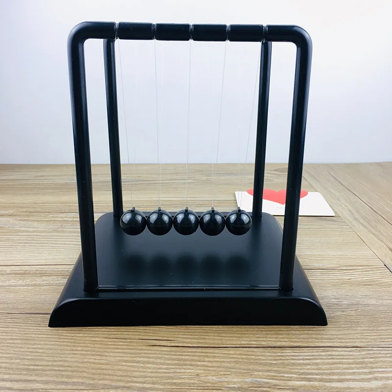 Newton Cradle Large - Pendolo di Newton nero Piscina generosa